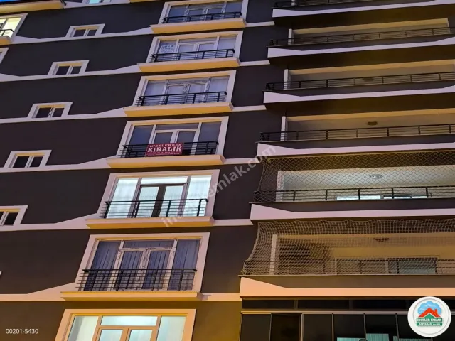 Adıyaman Cumhuriyet Mahallesinde 4+1 Lüks Ara Kat Daire