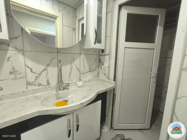 Adıyaman Yeşilyurtta Malatya Caddesi Üzeri Satılık 3+1 Daire